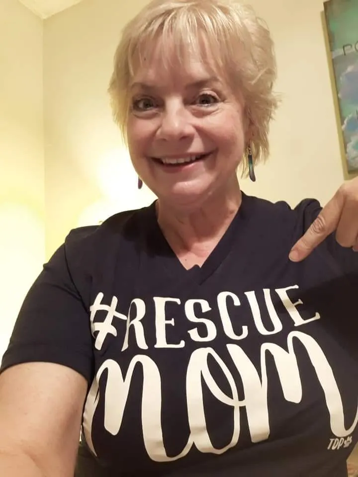 #RescueMom Unisex V-Neck Top (The Dapper Paw) - Unisex Shirt